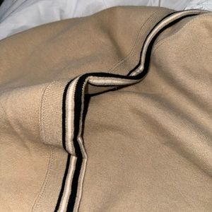 Oversized tan sweatshirt crewneck